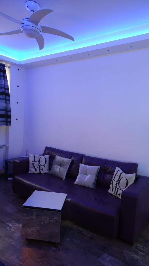 Apartament Neon Daire Gdynia Dış mekan fotoğraf